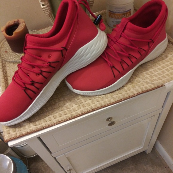 Nike - Picture 2 of 2